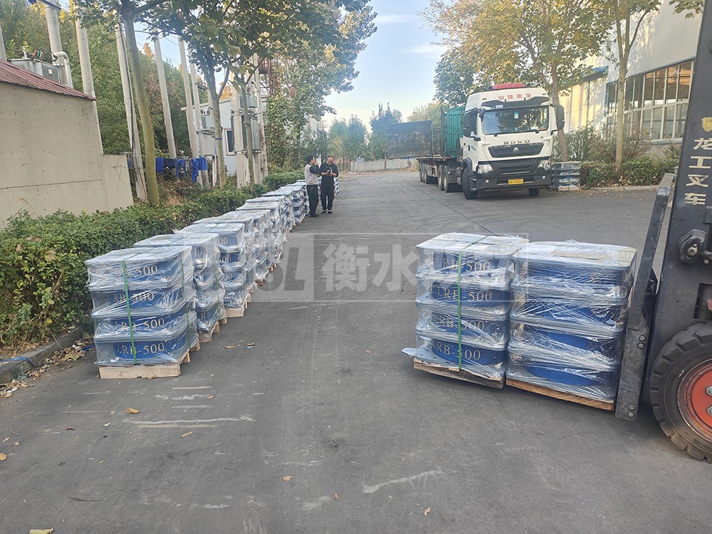 建筑隔震支座 隔震支座LRB700生產(chǎn)廠家 建筑隔震支座III型